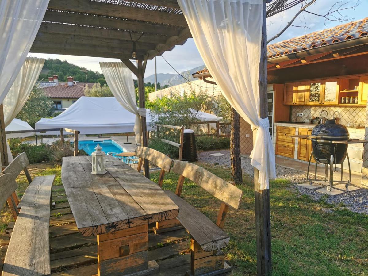 Cebron Family Estate Hotel Branik Bagian luar foto